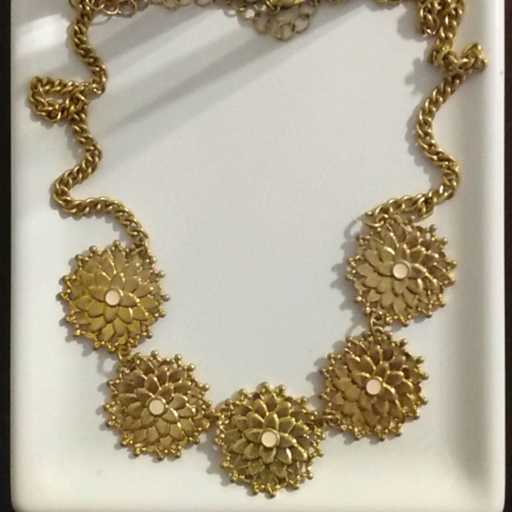 Gold Flower Choker Necklace